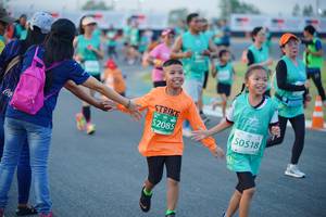 BIB: 50518, 52085
                            <button type="button" onclick="openModal(10456518)" class="btn btn-primary btn-sm float-right btn-popup" data-toggle="modal" data-target=".modal-high-quality">
                        <i class="fas fa-shopping-cart"></i> Add to Cart
                    </button>
                                            <button type="button" onclick="isThisMe(10456518, true)" class="btn btn-success btn-sm float-right btn-popup btn-isme hidden" data-toggle="tooltip" data-placement="bottom" title="นี่คือรูปของคุณใช่ไหม คลิกที่นี่เพื่อเอาเข้าอัลบั้ม">
                        <i class="fas fa-plus"></i> Add to album
                    </button>
                    <button type="button" onclick="isThisMe(10456518, false)" class="btn btn-warning btn-sm float-right btn-popup btn-isnotme hidden">
                        <i class="fas fa-ban"></i> Remove from album
                    </button>