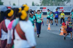 BIB: 53213, 51304
                            <button type="button" onclick="openModal(10460702)" class="btn btn-primary btn-sm float-right btn-popup" data-toggle="modal" data-target=".modal-high-quality">
                        <i class="fas fa-shopping-cart"></i> Add to Cart
                    </button>
                                            <button type="button" onclick="isThisMe(10460702, true)" class="btn btn-success btn-sm float-right btn-popup btn-isme hidden" data-toggle="tooltip" data-placement="bottom" title="นี่คือรูปของคุณใช่ไหม คลิกที่นี่เพื่อเอาเข้าอัลบั้ม">
                        <i class="fas fa-plus"></i> Add to album
                    </button>
                    <button type="button" onclick="isThisMe(10460702, false)" class="btn btn-warning btn-sm float-right btn-popup btn-isnotme hidden">
                        <i class="fas fa-ban"></i> Remove from album
                    </button>