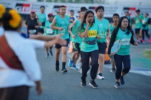 BIB: 53452, 5047, 0001
                            <button type="button" onclick="openModal(10460069)" class="btn btn-primary btn-sm float-right btn-popup" data-toggle="modal" data-target=".modal-high-quality">
                        <i class="fas fa-shopping-cart"></i> Add to Cart
                    </button>
                                            <button type="button" onclick="isThisMe(10460069, true)" class="btn btn-success btn-sm float-right btn-popup btn-isme hidden" data-toggle="tooltip" data-placement="bottom" title="นี่คือรูปของคุณใช่ไหม คลิกที่นี่เพื่อเอาเข้าอัลบั้ม">
                        <i class="fas fa-plus"></i> Add to album
                    </button>
                    <button type="button" onclick="isThisMe(10460069, false)" class="btn btn-warning btn-sm float-right btn-popup btn-isnotme hidden">
                        <i class="fas fa-ban"></i> Remove from album
                    </button>