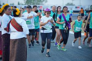 BIB: 52035, 5186, 50894, 52712
                            <button type="button" onclick="openModal(10461167)" class="btn btn-primary btn-sm float-right btn-popup" data-toggle="modal" data-target=".modal-high-quality">
                        <i class="fas fa-shopping-cart"></i> Add to Cart
                    </button>
                                            <button type="button" onclick="isThisMe(10461167, true)" class="btn btn-success btn-sm float-right btn-popup btn-isme hidden" data-toggle="tooltip" data-placement="bottom" title="นี่คือรูปของคุณใช่ไหม คลิกที่นี่เพื่อเอาเข้าอัลบั้ม">
                        <i class="fas fa-plus"></i> Add to album
                    </button>
                    <button type="button" onclick="isThisMe(10461167, false)" class="btn btn-warning btn-sm float-right btn-popup btn-isnotme hidden">
                        <i class="fas fa-ban"></i> Remove from album
                    </button>