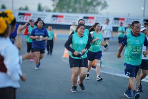 BIB: 1630, 51962
                            <button type="button" onclick="openModal(10460603)" class="btn btn-primary btn-sm float-right btn-popup" data-toggle="modal" data-target=".modal-high-quality">
                        <i class="fas fa-shopping-cart"></i> Add to Cart
                    </button>
                                            <button type="button" onclick="isThisMe(10460603, true)" class="btn btn-success btn-sm float-right btn-popup btn-isme hidden" data-toggle="tooltip" data-placement="bottom" title="นี่คือรูปของคุณใช่ไหม คลิกที่นี่เพื่อเอาเข้าอัลบั้ม">
                        <i class="fas fa-plus"></i> Add to album
                    </button>
                    <button type="button" onclick="isThisMe(10460603, false)" class="btn btn-warning btn-sm float-right btn-popup btn-isnotme hidden">
                        <i class="fas fa-ban"></i> Remove from album
                    </button>