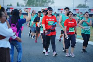 BIB: 70811, 50937, 70810
                            <button type="button" onclick="openModal(10466091)" class="btn btn-primary btn-sm float-right btn-popup" data-toggle="modal" data-target=".modal-high-quality">
                        <i class="fas fa-shopping-cart"></i> Add to Cart
                    </button>
                                            <button type="button" onclick="isThisMe(10466091, true)" class="btn btn-success btn-sm float-right btn-popup btn-isme hidden" data-toggle="tooltip" data-placement="bottom" title="นี่คือรูปของคุณใช่ไหม คลิกที่นี่เพื่อเอาเข้าอัลบั้ม">
                        <i class="fas fa-plus"></i> Add to album
                    </button>
                    <button type="button" onclick="isThisMe(10466091, false)" class="btn btn-warning btn-sm float-right btn-popup btn-isnotme hidden">
                        <i class="fas fa-ban"></i> Remove from album
                    </button>