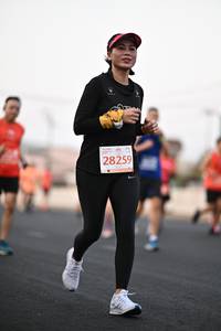BIB: 28259
                            <button type="button" onclick="openModal(12352607)" class="btn btn-primary btn-sm float-right btn-popup" data-toggle="modal" data-target=".modal-high-quality">
                        <i class="fas fa-shopping-cart"></i> Add to Cart
                    </button>
                                            <button type="button" onclick="isThisMe(12352607, true)" class="btn btn-success btn-sm float-right btn-popup btn-isme hidden" data-toggle="tooltip" data-placement="bottom" title="นี่คือรูปของคุณใช่ไหม คลิกที่นี่เพื่อเอาเข้าอัลบั้ม">
                        <i class="fas fa-plus"></i> Add to album
                    </button>
                    <button type="button" onclick="isThisMe(12352607, false)" class="btn btn-warning btn-sm float-right btn-popup btn-isnotme hidden">
                        <i class="fas fa-ban"></i> Remove from album
                    </button>