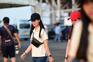 BIB: 
                            <button type="button" onclick="openModal(12273662)" class="btn btn-primary btn-sm float-right btn-popup" data-toggle="modal" data-target=".modal-high-quality">
                        <i class="fas fa-shopping-cart"></i> Add to Cart
                    </button>
                                            <button type="button" onclick="isThisMe(12273662, true)" class="btn btn-success btn-sm float-right btn-popup btn-isme hidden" data-toggle="tooltip" data-placement="bottom" title="นี่คือรูปของคุณใช่ไหม คลิกที่นี่เพื่อเอาเข้าอัลบั้ม">
                        <i class="fas fa-plus"></i> Add to album
                    </button>
                    <button type="button" onclick="isThisMe(12273662, false)" class="btn btn-warning btn-sm float-right btn-popup btn-isnotme hidden">
                        <i class="fas fa-ban"></i> Remove from album
                    </button>