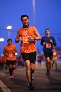 BIB: 2104
                            <button type="button" onclick="openModal(12361194)" class="btn btn-primary btn-sm float-right btn-popup" data-toggle="modal" data-target=".modal-high-quality">
                        <i class="fas fa-shopping-cart"></i> Add to Cart
                    </button>
                                            <button type="button" onclick="isThisMe(12361194, true)" class="btn btn-success btn-sm float-right btn-popup btn-isme hidden" data-toggle="tooltip" data-placement="bottom" title="นี่คือรูปของคุณใช่ไหม คลิกที่นี่เพื่อเอาเข้าอัลบั้ม">
                        <i class="fas fa-plus"></i> Add to album
                    </button>
                    <button type="button" onclick="isThisMe(12361194, false)" class="btn btn-warning btn-sm float-right btn-popup btn-isnotme hidden">
                        <i class="fas fa-ban"></i> Remove from album
                    </button>