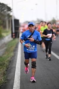 BIB: 4225
                            <button type="button" onclick="openModal(12349805)" class="btn btn-primary btn-sm float-right btn-popup" data-toggle="modal" data-target=".modal-high-quality">
                        <i class="fas fa-shopping-cart"></i> Add to Cart
                    </button>
                                            <button type="button" onclick="isThisMe(12349805, true)" class="btn btn-success btn-sm float-right btn-popup btn-isme hidden" data-toggle="tooltip" data-placement="bottom" title="นี่คือรูปของคุณใช่ไหม คลิกที่นี่เพื่อเอาเข้าอัลบั้ม">
                        <i class="fas fa-plus"></i> Add to album
                    </button>
                    <button type="button" onclick="isThisMe(12349805, false)" class="btn btn-warning btn-sm float-right btn-popup btn-isnotme hidden">
                        <i class="fas fa-ban"></i> Remove from album
                    </button>