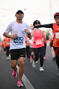 BIB: 40262
                            <button type="button" onclick="openModal(12352456)" class="btn btn-primary btn-sm float-right btn-popup" data-toggle="modal" data-target=".modal-high-quality">
                        <i class="fas fa-shopping-cart"></i> Add to Cart
                    </button>
                                            <button type="button" onclick="isThisMe(12352456, true)" class="btn btn-success btn-sm float-right btn-popup btn-isme hidden" data-toggle="tooltip" data-placement="bottom" title="นี่คือรูปของคุณใช่ไหม คลิกที่นี่เพื่อเอาเข้าอัลบั้ม">
                        <i class="fas fa-plus"></i> Add to album
                    </button>
                    <button type="button" onclick="isThisMe(12352456, false)" class="btn btn-warning btn-sm float-right btn-popup btn-isnotme hidden">
                        <i class="fas fa-ban"></i> Remove from album
                    </button>