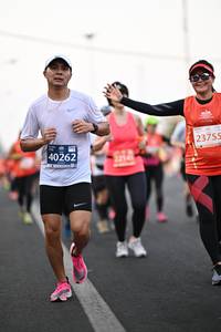 BIB: 23755, 40262, 221
                            <button type="button" onclick="openModal(12352453)" class="btn btn-primary btn-sm float-right btn-popup" data-toggle="modal" data-target=".modal-high-quality">
                        <i class="fas fa-shopping-cart"></i> Add to Cart
                    </button>
                                            <button type="button" onclick="isThisMe(12352453, true)" class="btn btn-success btn-sm float-right btn-popup btn-isme hidden" data-toggle="tooltip" data-placement="bottom" title="นี่คือรูปของคุณใช่ไหม คลิกที่นี่เพื่อเอาเข้าอัลบั้ม">
                        <i class="fas fa-plus"></i> Add to album
                    </button>
                    <button type="button" onclick="isThisMe(12352453, false)" class="btn btn-warning btn-sm float-right btn-popup btn-isnotme hidden">
                        <i class="fas fa-ban"></i> Remove from album
                    </button>