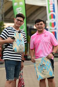 BIB: 
                            <button type="button" onclick="openModal(12274792)" class="btn btn-primary btn-sm float-right btn-popup" data-toggle="modal" data-target=".modal-high-quality">
                        <i class="fas fa-shopping-cart"></i> Add to Cart
                    </button>
                                            <button type="button" onclick="isThisMe(12274792, true)" class="btn btn-success btn-sm float-right btn-popup btn-isme hidden" data-toggle="tooltip" data-placement="bottom" title="นี่คือรูปของคุณใช่ไหม คลิกที่นี่เพื่อเอาเข้าอัลบั้ม">
                        <i class="fas fa-plus"></i> Add to album
                    </button>
                    <button type="button" onclick="isThisMe(12274792, false)" class="btn btn-warning btn-sm float-right btn-popup btn-isnotme hidden">
                        <i class="fas fa-ban"></i> Remove from album
                    </button>