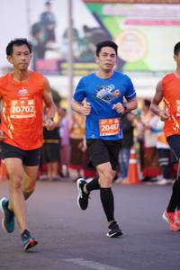 BIB: 20702, 20487
                            <button type="button" onclick="openModal(10653317)" class="btn btn-primary btn-sm float-right btn-popup" data-toggle="modal" data-target=".modal-high-quality">
                        <i class="fas fa-shopping-cart"></i> Add to Cart
                    </button>
                                            <button type="button" onclick="isThisMe(10653317, true)" class="btn btn-success btn-sm float-right btn-popup btn-isme hidden" data-toggle="tooltip" data-placement="bottom" title="นี่คือรูปของคุณใช่ไหม คลิกที่นี่เพื่อเอาเข้าอัลบั้ม">
                        <i class="fas fa-plus"></i> Add to album
                    </button>
                    <button type="button" onclick="isThisMe(10653317, false)" class="btn btn-warning btn-sm float-right btn-popup btn-isnotme hidden">
                        <i class="fas fa-ban"></i> Remove from album
                    </button>