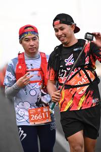 BIB: 26611, 045
                            <button type="button" onclick="openModal(12351954)" class="btn btn-primary btn-sm float-right btn-popup" data-toggle="modal" data-target=".modal-high-quality">
                        <i class="fas fa-shopping-cart"></i> Add to Cart
                    </button>
                                            <button type="button" onclick="isThisMe(12351954, true)" class="btn btn-success btn-sm float-right btn-popup btn-isme hidden" data-toggle="tooltip" data-placement="bottom" title="นี่คือรูปของคุณใช่ไหม คลิกที่นี่เพื่อเอาเข้าอัลบั้ม">
                        <i class="fas fa-plus"></i> Add to album
                    </button>
                    <button type="button" onclick="isThisMe(12351954, false)" class="btn btn-warning btn-sm float-right btn-popup btn-isnotme hidden">
                        <i class="fas fa-ban"></i> Remove from album
                    </button>