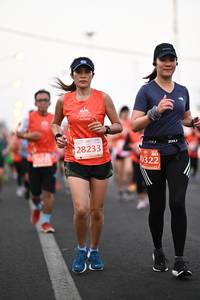 BIB: 28233, 0322
                            <button type="button" onclick="openModal(12352217)" class="btn btn-primary btn-sm float-right btn-popup" data-toggle="modal" data-target=".modal-high-quality">
                        <i class="fas fa-shopping-cart"></i> Add to Cart
                    </button>
                                            <button type="button" onclick="isThisMe(12352217, true)" class="btn btn-success btn-sm float-right btn-popup btn-isme hidden" data-toggle="tooltip" data-placement="bottom" title="นี่คือรูปของคุณใช่ไหม คลิกที่นี่เพื่อเอาเข้าอัลบั้ม">
                        <i class="fas fa-plus"></i> Add to album
                    </button>
                    <button type="button" onclick="isThisMe(12352217, false)" class="btn btn-warning btn-sm float-right btn-popup btn-isnotme hidden">
                        <i class="fas fa-ban"></i> Remove from album
                    </button>