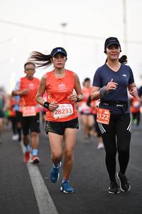 BIB: 0322, 28233
                            <button type="button" onclick="openModal(12352210)" class="btn btn-primary btn-sm float-right btn-popup" data-toggle="modal" data-target=".modal-high-quality">
                        <i class="fas fa-shopping-cart"></i> Add to Cart
                    </button>
                                            <button type="button" onclick="isThisMe(12352210, true)" class="btn btn-success btn-sm float-right btn-popup btn-isme hidden" data-toggle="tooltip" data-placement="bottom" title="นี่คือรูปของคุณใช่ไหม คลิกที่นี่เพื่อเอาเข้าอัลบั้ม">
                        <i class="fas fa-plus"></i> Add to album
                    </button>
                    <button type="button" onclick="isThisMe(12352210, false)" class="btn btn-warning btn-sm float-right btn-popup btn-isnotme hidden">
                        <i class="fas fa-ban"></i> Remove from album
                    </button>