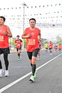 BIB: 327, 21233
                            <button type="button" onclick="openModal(10828074)" class="btn btn-primary btn-sm float-right btn-popup" data-toggle="modal" data-target=".modal-high-quality">
                        <i class="fas fa-shopping-cart"></i> Add to Cart
                    </button>
                                            <button type="button" onclick="isThisMe(10828074, true)" class="btn btn-success btn-sm float-right btn-popup btn-isme hidden" data-toggle="tooltip" data-placement="bottom" title="นี่คือรูปของคุณใช่ไหม คลิกที่นี่เพื่อเอาเข้าอัลบั้ม">
                        <i class="fas fa-plus"></i> Add to album
                    </button>
                    <button type="button" onclick="isThisMe(10828074, false)" class="btn btn-warning btn-sm float-right btn-popup btn-isnotme hidden">
                        <i class="fas fa-ban"></i> Remove from album
                    </button>