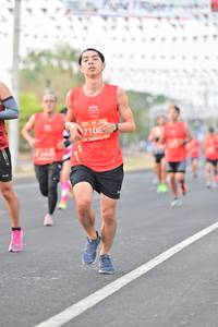 BIB: 210
                            <button type="button" onclick="openModal(10797037)" class="btn btn-primary btn-sm float-right btn-popup" data-toggle="modal" data-target=".modal-high-quality">
                        <i class="fas fa-shopping-cart"></i> Add to Cart
                    </button>
                                            <button type="button" onclick="isThisMe(10797037, true)" class="btn btn-success btn-sm float-right btn-popup btn-isme hidden" data-toggle="tooltip" data-placement="bottom" title="นี่คือรูปของคุณใช่ไหม คลิกที่นี่เพื่อเอาเข้าอัลบั้ม">
                        <i class="fas fa-plus"></i> Add to album
                    </button>
                    <button type="button" onclick="isThisMe(10797037, false)" class="btn btn-warning btn-sm float-right btn-popup btn-isnotme hidden">
                        <i class="fas fa-ban"></i> Remove from album
                    </button>