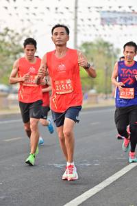 BIB: 050, 21515, 21379
                            <button type="button" onclick="openModal(10883121)" class="btn btn-primary btn-sm float-right btn-popup" data-toggle="modal" data-target=".modal-high-quality">
                        <i class="fas fa-shopping-cart"></i> Add to Cart
                    </button>
                                            <button type="button" onclick="isThisMe(10883121, true)" class="btn btn-success btn-sm float-right btn-popup btn-isme hidden" data-toggle="tooltip" data-placement="bottom" title="นี่คือรูปของคุณใช่ไหม คลิกที่นี่เพื่อเอาเข้าอัลบั้ม">
                        <i class="fas fa-plus"></i> Add to album
                    </button>
                    <button type="button" onclick="isThisMe(10883121, false)" class="btn btn-warning btn-sm float-right btn-popup btn-isnotme hidden">
                        <i class="fas fa-ban"></i> Remove from album
                    </button>