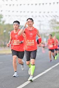 BIB: 225, 20098
                            <button type="button" onclick="openModal(10837893)" class="btn btn-primary btn-sm float-right btn-popup" data-toggle="modal" data-target=".modal-high-quality">
                        <i class="fas fa-shopping-cart"></i> Add to Cart
                    </button>
                                            <button type="button" onclick="isThisMe(10837893, true)" class="btn btn-success btn-sm float-right btn-popup btn-isme hidden" data-toggle="tooltip" data-placement="bottom" title="นี่คือรูปของคุณใช่ไหม คลิกที่นี่เพื่อเอาเข้าอัลบั้ม">
                        <i class="fas fa-plus"></i> Add to album
                    </button>
                    <button type="button" onclick="isThisMe(10837893, false)" class="btn btn-warning btn-sm float-right btn-popup btn-isnotme hidden">
                        <i class="fas fa-ban"></i> Remove from album
                    </button>