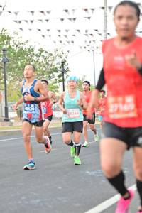 BIB: 40420, 27109, 28244
                            <button type="button" onclick="openModal(10810344)" class="btn btn-primary btn-sm float-right btn-popup" data-toggle="modal" data-target=".modal-high-quality">
                        <i class="fas fa-shopping-cart"></i> Add to Cart
                    </button>
                                            <button type="button" onclick="isThisMe(10810344, true)" class="btn btn-success btn-sm float-right btn-popup btn-isme hidden" data-toggle="tooltip" data-placement="bottom" title="นี่คือรูปของคุณใช่ไหม คลิกที่นี่เพื่อเอาเข้าอัลบั้ม">
                        <i class="fas fa-plus"></i> Add to album
                    </button>
                    <button type="button" onclick="isThisMe(10810344, false)" class="btn btn-warning btn-sm float-right btn-popup btn-isnotme hidden">
                        <i class="fas fa-ban"></i> Remove from album
                    </button>