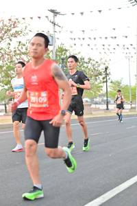BIB: 178, 20109
                            <button type="button" onclick="openModal(10765459)" class="btn btn-primary btn-sm float-right btn-popup" data-toggle="modal" data-target=".modal-high-quality">
                        <i class="fas fa-shopping-cart"></i> Add to Cart
                    </button>
                                            <button type="button" onclick="isThisMe(10765459, true)" class="btn btn-success btn-sm float-right btn-popup btn-isme hidden" data-toggle="tooltip" data-placement="bottom" title="นี่คือรูปของคุณใช่ไหม คลิกที่นี่เพื่อเอาเข้าอัลบั้ม">
                        <i class="fas fa-plus"></i> Add to album
                    </button>
                    <button type="button" onclick="isThisMe(10765459, false)" class="btn btn-warning btn-sm float-right btn-popup btn-isnotme hidden">
                        <i class="fas fa-ban"></i> Remove from album
                    </button>