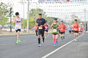 BIB: 2961, 26692, 81427
                            <button type="button" onclick="openModal(10788679)" class="btn btn-primary btn-sm float-right btn-popup" data-toggle="modal" data-target=".modal-high-quality">
                        <i class="fas fa-shopping-cart"></i> Add to Cart
                    </button>
                                            <button type="button" onclick="isThisMe(10788679, true)" class="btn btn-success btn-sm float-right btn-popup btn-isme hidden" data-toggle="tooltip" data-placement="bottom" title="นี่คือรูปของคุณใช่ไหม คลิกที่นี่เพื่อเอาเข้าอัลบั้ม">
                        <i class="fas fa-plus"></i> Add to album
                    </button>
                    <button type="button" onclick="isThisMe(10788679, false)" class="btn btn-warning btn-sm float-right btn-popup btn-isnotme hidden">
                        <i class="fas fa-ban"></i> Remove from album
                    </button>