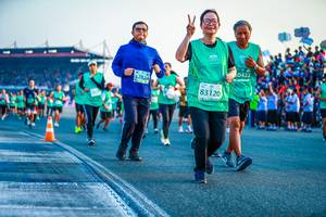 BIB: 0422, 52824, 83120
                            <button type="button" onclick="openModal(10559886)" class="btn btn-primary btn-sm float-right btn-popup" data-toggle="modal" data-target=".modal-high-quality">
                        <i class="fas fa-shopping-cart"></i> Add to Cart
                    </button>
                                            <button type="button" onclick="isThisMe(10559886, true)" class="btn btn-success btn-sm float-right btn-popup btn-isme hidden" data-toggle="tooltip" data-placement="bottom" title="นี่คือรูปของคุณใช่ไหม คลิกที่นี่เพื่อเอาเข้าอัลบั้ม">
                        <i class="fas fa-plus"></i> Add to album
                    </button>
                    <button type="button" onclick="isThisMe(10559886, false)" class="btn btn-warning btn-sm float-right btn-popup btn-isnotme hidden">
                        <i class="fas fa-ban"></i> Remove from album
                    </button>