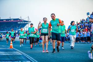 BIB: 50416, 50523, 3217, 1946, 53001
                            <button type="button" onclick="openModal(10563116)" class="btn btn-primary btn-sm float-right btn-popup" data-toggle="modal" data-target=".modal-high-quality">
                        <i class="fas fa-shopping-cart"></i> Add to Cart
                    </button>
                                            <button type="button" onclick="isThisMe(10563116, true)" class="btn btn-success btn-sm float-right btn-popup btn-isme hidden" data-toggle="tooltip" data-placement="bottom" title="นี่คือรูปของคุณใช่ไหม คลิกที่นี่เพื่อเอาเข้าอัลบั้ม">
                        <i class="fas fa-plus"></i> Add to album
                    </button>
                    <button type="button" onclick="isThisMe(10563116, false)" class="btn btn-warning btn-sm float-right btn-popup btn-isnotme hidden">
                        <i class="fas fa-ban"></i> Remove from album
                    </button>