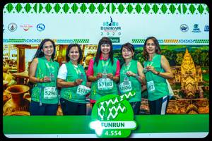 BIB: 53183, 2606, 607, 53182, 52965, 4554
                            <button type="button" onclick="openModal(10551136)" class="btn btn-primary btn-sm float-right btn-popup" data-toggle="modal" data-target=".modal-high-quality">
                        <i class="fas fa-shopping-cart"></i> Add to Cart
                    </button>
                                            <button type="button" onclick="isThisMe(10551136, true)" class="btn btn-success btn-sm float-right btn-popup btn-isme hidden" data-toggle="tooltip" data-placement="bottom" title="นี่คือรูปของคุณใช่ไหม คลิกที่นี่เพื่อเอาเข้าอัลบั้ม">
                        <i class="fas fa-plus"></i> Add to album
                    </button>
                    <button type="button" onclick="isThisMe(10551136, false)" class="btn btn-warning btn-sm float-right btn-popup btn-isnotme hidden">
                        <i class="fas fa-ban"></i> Remove from album
                    </button>