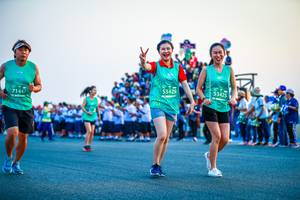 BIB: 53425, 53429, 71447
                            <button type="button" onclick="openModal(10563532)" class="btn btn-primary btn-sm float-right btn-popup" data-toggle="modal" data-target=".modal-high-quality">
                        <i class="fas fa-shopping-cart"></i> Add to Cart
                    </button>
                                            <button type="button" onclick="isThisMe(10563532, true)" class="btn btn-success btn-sm float-right btn-popup btn-isme hidden" data-toggle="tooltip" data-placement="bottom" title="นี่คือรูปของคุณใช่ไหม คลิกที่นี่เพื่อเอาเข้าอัลบั้ม">
                        <i class="fas fa-plus"></i> Add to album
                    </button>
                    <button type="button" onclick="isThisMe(10563532, false)" class="btn btn-warning btn-sm float-right btn-popup btn-isnotme hidden">
                        <i class="fas fa-ban"></i> Remove from album
                    </button>