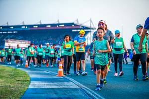 BIB: 3153, 5004, 50010
                            <button type="button" onclick="openModal(10562267)" class="btn btn-primary btn-sm float-right btn-popup" data-toggle="modal" data-target=".modal-high-quality">
                        <i class="fas fa-shopping-cart"></i> Add to Cart
                    </button>
                                            <button type="button" onclick="isThisMe(10562267, true)" class="btn btn-success btn-sm float-right btn-popup btn-isme hidden" data-toggle="tooltip" data-placement="bottom" title="นี่คือรูปของคุณใช่ไหม คลิกที่นี่เพื่อเอาเข้าอัลบั้ม">
                        <i class="fas fa-plus"></i> Add to album
                    </button>
                    <button type="button" onclick="isThisMe(10562267, false)" class="btn btn-warning btn-sm float-right btn-popup btn-isnotme hidden">
                        <i class="fas fa-ban"></i> Remove from album
                    </button>