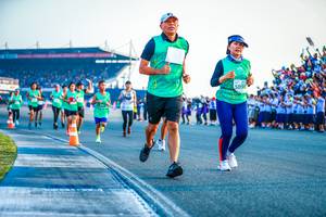 BIB: 5098
                            <button type="button" onclick="openModal(10551574)" class="btn btn-primary btn-sm float-right btn-popup" data-toggle="modal" data-target=".modal-high-quality">
                        <i class="fas fa-shopping-cart"></i> Add to Cart
                    </button>
                                            <button type="button" onclick="isThisMe(10551574, true)" class="btn btn-success btn-sm float-right btn-popup btn-isme hidden" data-toggle="tooltip" data-placement="bottom" title="นี่คือรูปของคุณใช่ไหม คลิกที่นี่เพื่อเอาเข้าอัลบั้ม">
                        <i class="fas fa-plus"></i> Add to album
                    </button>
                    <button type="button" onclick="isThisMe(10551574, false)" class="btn btn-warning btn-sm float-right btn-popup btn-isnotme hidden">
                        <i class="fas fa-ban"></i> Remove from album
                    </button>