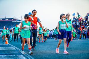 BIB: 566, 50545
                            <button type="button" onclick="openModal(10562973)" class="btn btn-primary btn-sm float-right btn-popup" data-toggle="modal" data-target=".modal-high-quality">
                        <i class="fas fa-shopping-cart"></i> Add to Cart
                    </button>
                                            <button type="button" onclick="isThisMe(10562973, true)" class="btn btn-success btn-sm float-right btn-popup btn-isme hidden" data-toggle="tooltip" data-placement="bottom" title="นี่คือรูปของคุณใช่ไหม คลิกที่นี่เพื่อเอาเข้าอัลบั้ม">
                        <i class="fas fa-plus"></i> Add to album
                    </button>
                    <button type="button" onclick="isThisMe(10562973, false)" class="btn btn-warning btn-sm float-right btn-popup btn-isnotme hidden">
                        <i class="fas fa-ban"></i> Remove from album
                    </button>