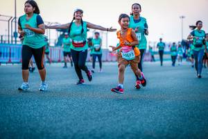 BIB: 2528, 0813
                            <button type="button" onclick="openModal(10564258)" class="btn btn-primary btn-sm float-right btn-popup" data-toggle="modal" data-target=".modal-high-quality">
                        <i class="fas fa-shopping-cart"></i> Add to Cart
                    </button>
                                            <button type="button" onclick="isThisMe(10564258, true)" class="btn btn-success btn-sm float-right btn-popup btn-isme hidden" data-toggle="tooltip" data-placement="bottom" title="นี่คือรูปของคุณใช่ไหม คลิกที่นี่เพื่อเอาเข้าอัลบั้ม">
                        <i class="fas fa-plus"></i> Add to album
                    </button>
                    <button type="button" onclick="isThisMe(10564258, false)" class="btn btn-warning btn-sm float-right btn-popup btn-isnotme hidden">
                        <i class="fas fa-ban"></i> Remove from album
                    </button>