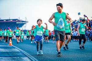 BIB: 50339, 50937, 52244
                            <button type="button" onclick="openModal(10562384)" class="btn btn-primary btn-sm float-right btn-popup" data-toggle="modal" data-target=".modal-high-quality">
                        <i class="fas fa-shopping-cart"></i> Add to Cart
                    </button>
                                            <button type="button" onclick="isThisMe(10562384, true)" class="btn btn-success btn-sm float-right btn-popup btn-isme hidden" data-toggle="tooltip" data-placement="bottom" title="นี่คือรูปของคุณใช่ไหม คลิกที่นี่เพื่อเอาเข้าอัลบั้ม">
                        <i class="fas fa-plus"></i> Add to album
                    </button>
                    <button type="button" onclick="isThisMe(10562384, false)" class="btn btn-warning btn-sm float-right btn-popup btn-isnotme hidden">
                        <i class="fas fa-ban"></i> Remove from album
                    </button>