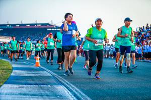 BIB: 2899
                            <button type="button" onclick="openModal(10560636)" class="btn btn-primary btn-sm float-right btn-popup" data-toggle="modal" data-target=".modal-high-quality">
                        <i class="fas fa-shopping-cart"></i> Add to Cart
                    </button>
                                            <button type="button" onclick="isThisMe(10560636, true)" class="btn btn-success btn-sm float-right btn-popup btn-isme hidden" data-toggle="tooltip" data-placement="bottom" title="นี่คือรูปของคุณใช่ไหม คลิกที่นี่เพื่อเอาเข้าอัลบั้ม">
                        <i class="fas fa-plus"></i> Add to album
                    </button>
                    <button type="button" onclick="isThisMe(10560636, false)" class="btn btn-warning btn-sm float-right btn-popup btn-isnotme hidden">
                        <i class="fas fa-ban"></i> Remove from album
                    </button>