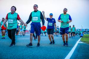 BIB: 51293, 50321, 51356
                            <button type="button" onclick="openModal(10568509)" class="btn btn-primary btn-sm float-right btn-popup" data-toggle="modal" data-target=".modal-high-quality">
                        <i class="fas fa-shopping-cart"></i> Add to Cart
                    </button>
                                            <button type="button" onclick="isThisMe(10568509, true)" class="btn btn-success btn-sm float-right btn-popup btn-isme hidden" data-toggle="tooltip" data-placement="bottom" title="นี่คือรูปของคุณใช่ไหม คลิกที่นี่เพื่อเอาเข้าอัลบั้ม">
                        <i class="fas fa-plus"></i> Add to album
                    </button>
                    <button type="button" onclick="isThisMe(10568509, false)" class="btn btn-warning btn-sm float-right btn-popup btn-isnotme hidden">
                        <i class="fas fa-ban"></i> Remove from album
                    </button>