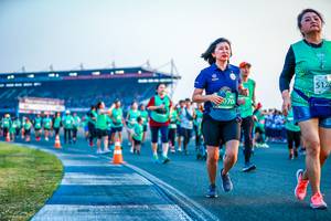 BIB: 512, 070
                            <button type="button" onclick="openModal(10562782)" class="btn btn-primary btn-sm float-right btn-popup" data-toggle="modal" data-target=".modal-high-quality">
                        <i class="fas fa-shopping-cart"></i> Add to Cart
                    </button>
                                            <button type="button" onclick="isThisMe(10562782, true)" class="btn btn-success btn-sm float-right btn-popup btn-isme hidden" data-toggle="tooltip" data-placement="bottom" title="นี่คือรูปของคุณใช่ไหม คลิกที่นี่เพื่อเอาเข้าอัลบั้ม">
                        <i class="fas fa-plus"></i> Add to album
                    </button>
                    <button type="button" onclick="isThisMe(10562782, false)" class="btn btn-warning btn-sm float-right btn-popup btn-isnotme hidden">
                        <i class="fas fa-ban"></i> Remove from album
                    </button>