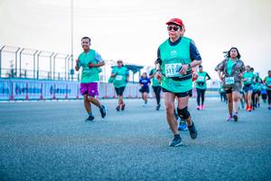 BIB: 511
                            <button type="button" onclick="openModal(10567692)" class="btn btn-primary btn-sm float-right btn-popup" data-toggle="modal" data-target=".modal-high-quality">
                        <i class="fas fa-shopping-cart"></i> Add to Cart
                    </button>
                                            <button type="button" onclick="isThisMe(10567692, true)" class="btn btn-success btn-sm float-right btn-popup btn-isme hidden" data-toggle="tooltip" data-placement="bottom" title="นี่คือรูปของคุณใช่ไหม คลิกที่นี่เพื่อเอาเข้าอัลบั้ม">
                        <i class="fas fa-plus"></i> Add to album
                    </button>
                    <button type="button" onclick="isThisMe(10567692, false)" class="btn btn-warning btn-sm float-right btn-popup btn-isnotme hidden">
                        <i class="fas fa-ban"></i> Remove from album
                    </button>