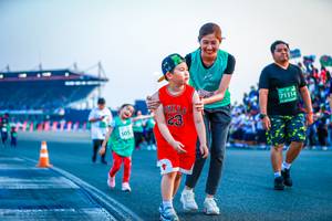 BIB: 71314, 505
                            <button type="button" onclick="openModal(10564013)" class="btn btn-primary btn-sm float-right btn-popup" data-toggle="modal" data-target=".modal-high-quality">
                        <i class="fas fa-shopping-cart"></i> Add to Cart
                    </button>
                                            <button type="button" onclick="isThisMe(10564013, true)" class="btn btn-success btn-sm float-right btn-popup btn-isme hidden" data-toggle="tooltip" data-placement="bottom" title="นี่คือรูปของคุณใช่ไหม คลิกที่นี่เพื่อเอาเข้าอัลบั้ม">
                        <i class="fas fa-plus"></i> Add to album
                    </button>
                    <button type="button" onclick="isThisMe(10564013, false)" class="btn btn-warning btn-sm float-right btn-popup btn-isnotme hidden">
                        <i class="fas fa-ban"></i> Remove from album
                    </button>