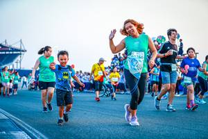 BIB: 525, 0854
                            <button type="button" onclick="openModal(10563892)" class="btn btn-primary btn-sm float-right btn-popup" data-toggle="modal" data-target=".modal-high-quality">
                        <i class="fas fa-shopping-cart"></i> Add to Cart
                    </button>
                                            <button type="button" onclick="isThisMe(10563892, true)" class="btn btn-success btn-sm float-right btn-popup btn-isme hidden" data-toggle="tooltip" data-placement="bottom" title="นี่คือรูปของคุณใช่ไหม คลิกที่นี่เพื่อเอาเข้าอัลบั้ม">
                        <i class="fas fa-plus"></i> Add to album
                    </button>
                    <button type="button" onclick="isThisMe(10563892, false)" class="btn btn-warning btn-sm float-right btn-popup btn-isnotme hidden">
                        <i class="fas fa-ban"></i> Remove from album
                    </button>