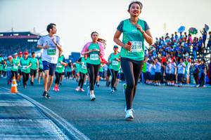 BIB: 2319, 70414, 591
                            <button type="button" onclick="openModal(10559947)" class="btn btn-primary btn-sm float-right btn-popup" data-toggle="modal" data-target=".modal-high-quality">
                        <i class="fas fa-shopping-cart"></i> Add to Cart
                    </button>
                                            <button type="button" onclick="isThisMe(10559947, true)" class="btn btn-success btn-sm float-right btn-popup btn-isme hidden" data-toggle="tooltip" data-placement="bottom" title="นี่คือรูปของคุณใช่ไหม คลิกที่นี่เพื่อเอาเข้าอัลบั้ม">
                        <i class="fas fa-plus"></i> Add to album
                    </button>
                    <button type="button" onclick="isThisMe(10559947, false)" class="btn btn-warning btn-sm float-right btn-popup btn-isnotme hidden">
                        <i class="fas fa-ban"></i> Remove from album
                    </button>