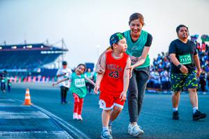 BIB: 71314, 5053
                            <button type="button" onclick="openModal(10564023)" class="btn btn-primary btn-sm float-right btn-popup" data-toggle="modal" data-target=".modal-high-quality">
                        <i class="fas fa-shopping-cart"></i> Add to Cart
                    </button>
                                            <button type="button" onclick="isThisMe(10564023, true)" class="btn btn-success btn-sm float-right btn-popup btn-isme hidden" data-toggle="tooltip" data-placement="bottom" title="นี่คือรูปของคุณใช่ไหม คลิกที่นี่เพื่อเอาเข้าอัลบั้ม">
                        <i class="fas fa-plus"></i> Add to album
                    </button>
                    <button type="button" onclick="isThisMe(10564023, false)" class="btn btn-warning btn-sm float-right btn-popup btn-isnotme hidden">
                        <i class="fas fa-ban"></i> Remove from album
                    </button>