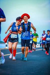 BIB: 40324, 43126
                            <button type="button" onclick="openModal(11079069)" class="btn btn-primary btn-sm float-right btn-popup" data-toggle="modal" data-target=".modal-high-quality">
                        <i class="fas fa-shopping-cart"></i> Add to Cart
                    </button>
                                            <button type="button" onclick="isThisMe(11079069, true)" class="btn btn-success btn-sm float-right btn-popup btn-isme hidden" data-toggle="tooltip" data-placement="bottom" title="นี่คือรูปของคุณใช่ไหม คลิกที่นี่เพื่อเอาเข้าอัลบั้ม">
                        <i class="fas fa-plus"></i> Add to album
                    </button>
                    <button type="button" onclick="isThisMe(11079069, false)" class="btn btn-warning btn-sm float-right btn-popup btn-isnotme hidden">
                        <i class="fas fa-ban"></i> Remove from album
                    </button>