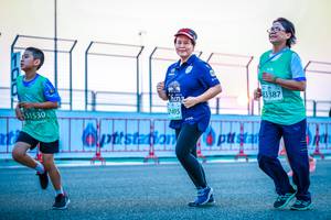 BIB: 83387, 2495, 51530
                            <button type="button" onclick="openModal(10568115)" class="btn btn-primary btn-sm float-right btn-popup" data-toggle="modal" data-target=".modal-high-quality">
                        <i class="fas fa-shopping-cart"></i> Add to Cart
                    </button>
                                            <button type="button" onclick="isThisMe(10568115, true)" class="btn btn-success btn-sm float-right btn-popup btn-isme hidden" data-toggle="tooltip" data-placement="bottom" title="นี่คือรูปของคุณใช่ไหม คลิกที่นี่เพื่อเอาเข้าอัลบั้ม">
                        <i class="fas fa-plus"></i> Add to album
                    </button>
                    <button type="button" onclick="isThisMe(10568115, false)" class="btn btn-warning btn-sm float-right btn-popup btn-isnotme hidden">
                        <i class="fas fa-ban"></i> Remove from album
                    </button>