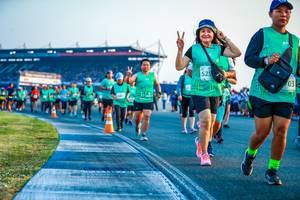 BIB: 525, 315
                            <button type="button" onclick="openModal(10560528)" class="btn btn-primary btn-sm float-right btn-popup" data-toggle="modal" data-target=".modal-high-quality">
                        <i class="fas fa-shopping-cart"></i> Add to Cart
                    </button>
                                            <button type="button" onclick="isThisMe(10560528, true)" class="btn btn-success btn-sm float-right btn-popup btn-isme hidden" data-toggle="tooltip" data-placement="bottom" title="นี่คือรูปของคุณใช่ไหม คลิกที่นี่เพื่อเอาเข้าอัลบั้ม">
                        <i class="fas fa-plus"></i> Add to album
                    </button>
                    <button type="button" onclick="isThisMe(10560528, false)" class="btn btn-warning btn-sm float-right btn-popup btn-isnotme hidden">
                        <i class="fas fa-ban"></i> Remove from album
                    </button>