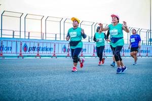 BIB: 53151, 3266, 106
                            <button type="button" onclick="openModal(10567773)" class="btn btn-primary btn-sm float-right btn-popup" data-toggle="modal" data-target=".modal-high-quality">
                        <i class="fas fa-shopping-cart"></i> Add to Cart
                    </button>
                                            <button type="button" onclick="isThisMe(10567773, true)" class="btn btn-success btn-sm float-right btn-popup btn-isme hidden" data-toggle="tooltip" data-placement="bottom" title="นี่คือรูปของคุณใช่ไหม คลิกที่นี่เพื่อเอาเข้าอัลบั้ม">
                        <i class="fas fa-plus"></i> Add to album
                    </button>
                    <button type="button" onclick="isThisMe(10567773, false)" class="btn btn-warning btn-sm float-right btn-popup btn-isnotme hidden">
                        <i class="fas fa-ban"></i> Remove from album
                    </button>