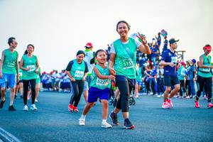 BIB: 515, 8339, 2275
                            <button type="button" onclick="openModal(10561936)" class="btn btn-primary btn-sm float-right btn-popup" data-toggle="modal" data-target=".modal-high-quality">
                        <i class="fas fa-shopping-cart"></i> Add to Cart
                    </button>
                                            <button type="button" onclick="isThisMe(10561936, true)" class="btn btn-success btn-sm float-right btn-popup btn-isme hidden" data-toggle="tooltip" data-placement="bottom" title="นี่คือรูปของคุณใช่ไหม คลิกที่นี่เพื่อเอาเข้าอัลบั้ม">
                        <i class="fas fa-plus"></i> Add to album
                    </button>
                    <button type="button" onclick="isThisMe(10561936, false)" class="btn btn-warning btn-sm float-right btn-popup btn-isnotme hidden">
                        <i class="fas fa-ban"></i> Remove from album
                    </button>