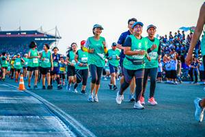 BIB: 0706
                            <button type="button" onclick="openModal(10560688)" class="btn btn-primary btn-sm float-right btn-popup" data-toggle="modal" data-target=".modal-high-quality">
                        <i class="fas fa-shopping-cart"></i> Add to Cart
                    </button>
                                            <button type="button" onclick="isThisMe(10560688, true)" class="btn btn-success btn-sm float-right btn-popup btn-isme hidden" data-toggle="tooltip" data-placement="bottom" title="นี่คือรูปของคุณใช่ไหม คลิกที่นี่เพื่อเอาเข้าอัลบั้ม">
                        <i class="fas fa-plus"></i> Add to album
                    </button>
                    <button type="button" onclick="isThisMe(10560688, false)" class="btn btn-warning btn-sm float-right btn-popup btn-isnotme hidden">
                        <i class="fas fa-ban"></i> Remove from album
                    </button>