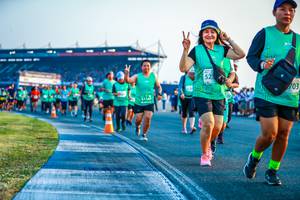 BIB: 525, 703
                            <button type="button" onclick="openModal(10560532)" class="btn btn-primary btn-sm float-right btn-popup" data-toggle="modal" data-target=".modal-high-quality">
                        <i class="fas fa-shopping-cart"></i> Add to Cart
                    </button>
                                            <button type="button" onclick="isThisMe(10560532, true)" class="btn btn-success btn-sm float-right btn-popup btn-isme hidden" data-toggle="tooltip" data-placement="bottom" title="นี่คือรูปของคุณใช่ไหม คลิกที่นี่เพื่อเอาเข้าอัลบั้ม">
                        <i class="fas fa-plus"></i> Add to album
                    </button>
                    <button type="button" onclick="isThisMe(10560532, false)" class="btn btn-warning btn-sm float-right btn-popup btn-isnotme hidden">
                        <i class="fas fa-ban"></i> Remove from album
                    </button>