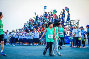 BIB: 519, 50512
                            <button type="button" onclick="openModal(10563638)" class="btn btn-primary btn-sm float-right btn-popup" data-toggle="modal" data-target=".modal-high-quality">
                        <i class="fas fa-shopping-cart"></i> Add to Cart
                    </button>
                                            <button type="button" onclick="isThisMe(10563638, true)" class="btn btn-success btn-sm float-right btn-popup btn-isme hidden" data-toggle="tooltip" data-placement="bottom" title="นี่คือรูปของคุณใช่ไหม คลิกที่นี่เพื่อเอาเข้าอัลบั้ม">
                        <i class="fas fa-plus"></i> Add to album
                    </button>
                    <button type="button" onclick="isThisMe(10563638, false)" class="btn btn-warning btn-sm float-right btn-popup btn-isnotme hidden">
                        <i class="fas fa-ban"></i> Remove from album
                    </button>