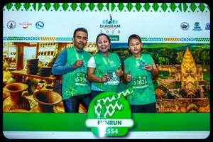 BIB: 2804, 5196, 51823, 554
                            <button type="button" onclick="openModal(10550978)" class="btn btn-primary btn-sm float-right btn-popup" data-toggle="modal" data-target=".modal-high-quality">
                        <i class="fas fa-shopping-cart"></i> Add to Cart
                    </button>
                                            <button type="button" onclick="isThisMe(10550978, true)" class="btn btn-success btn-sm float-right btn-popup btn-isme hidden" data-toggle="tooltip" data-placement="bottom" title="นี่คือรูปของคุณใช่ไหม คลิกที่นี่เพื่อเอาเข้าอัลบั้ม">
                        <i class="fas fa-plus"></i> Add to album
                    </button>
                    <button type="button" onclick="isThisMe(10550978, false)" class="btn btn-warning btn-sm float-right btn-popup btn-isnotme hidden">
                        <i class="fas fa-ban"></i> Remove from album
                    </button>